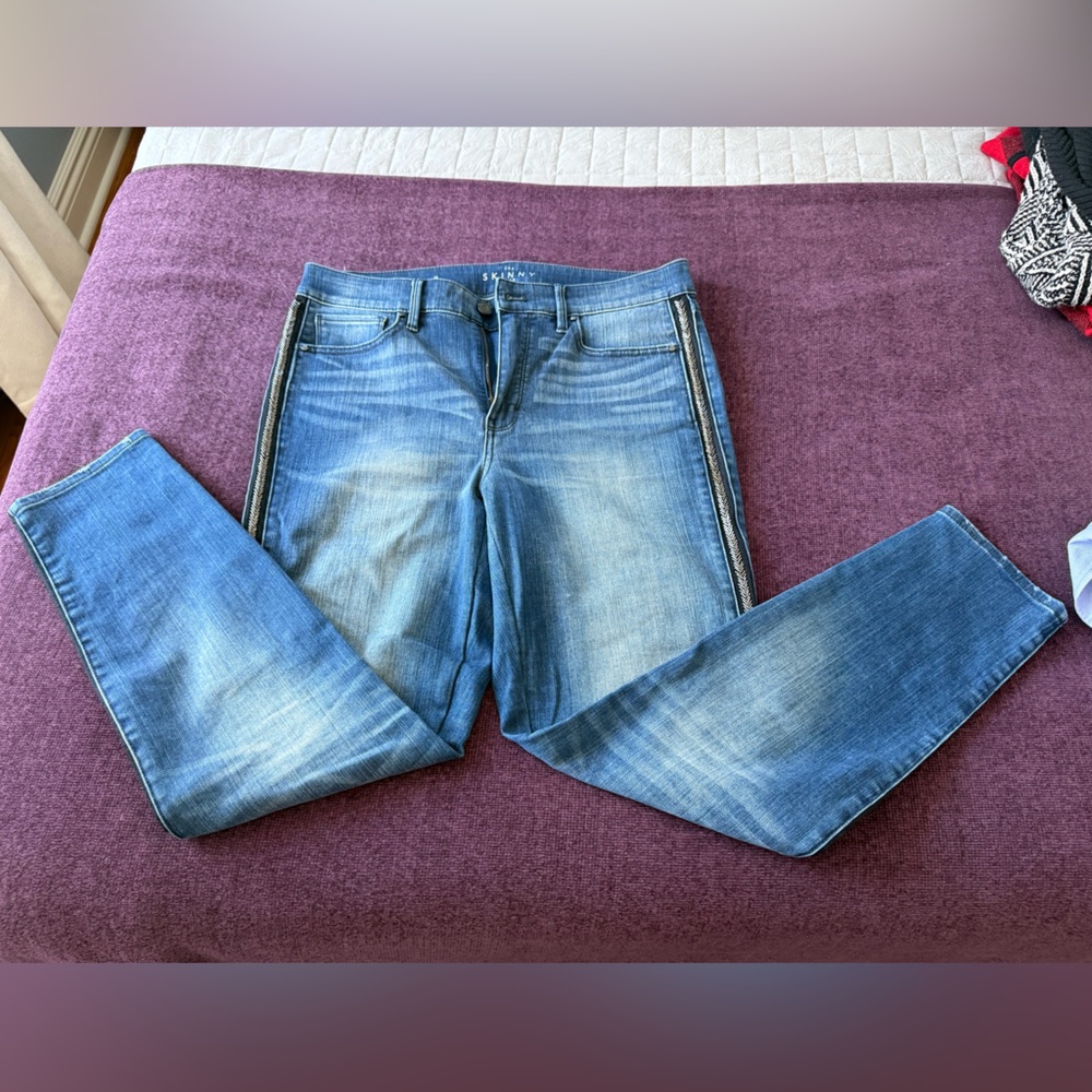 White House Black Market Blue Skinny embellished Jeans size 8